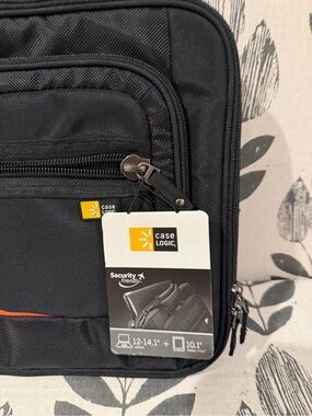 Case Logic Black Laptop Shoulder Bag with Front Organizer